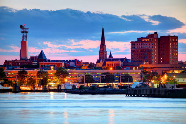 New London, Connecticut skyline at dusk